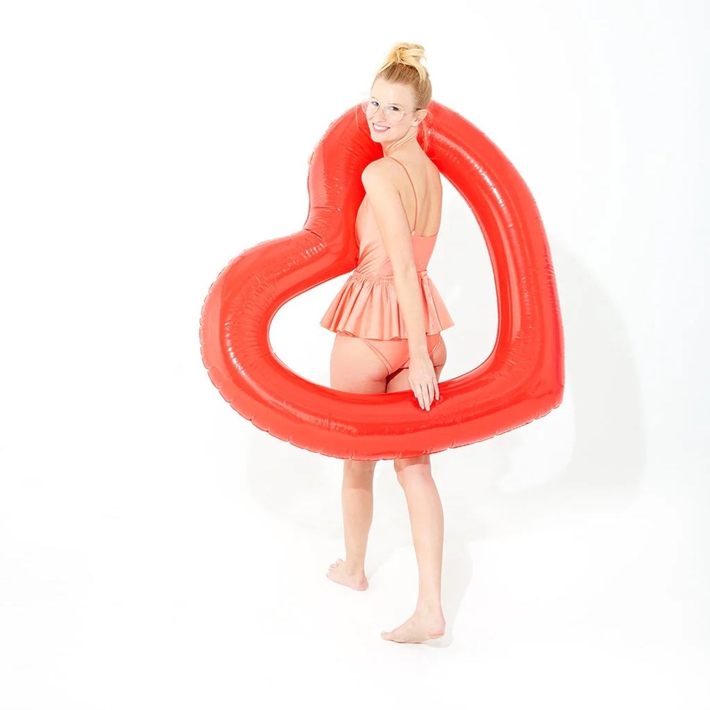 BAN.DO Beach, Please! Jumbo Heart Innertube Pool Float